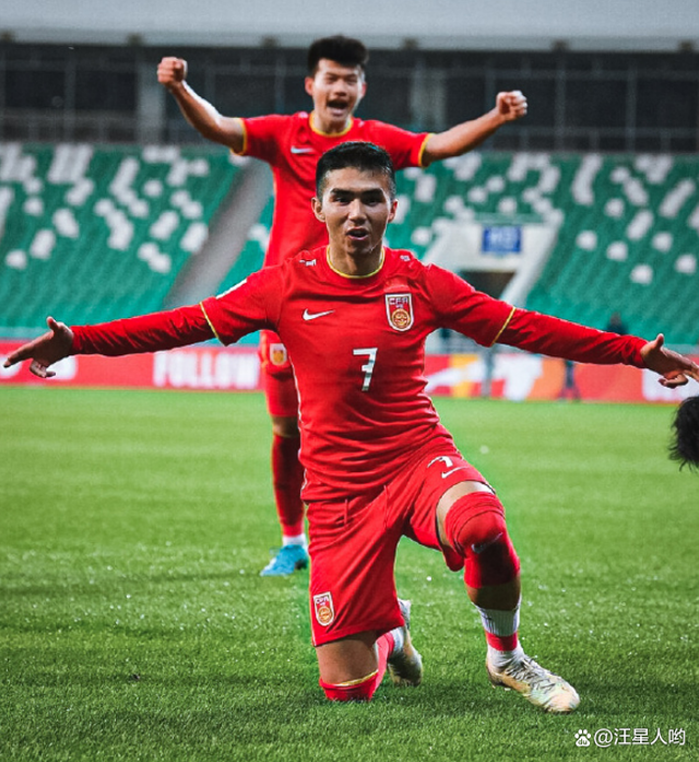 爱游戏在线入口 -公开赛巅峰对决!海滨火箭队惊险晋级燕山赤兔队,赛艇赛场再起波澜;团队防守值得称道(全国海岸赛艇沙滩冲刺公开赛应急处置预案)