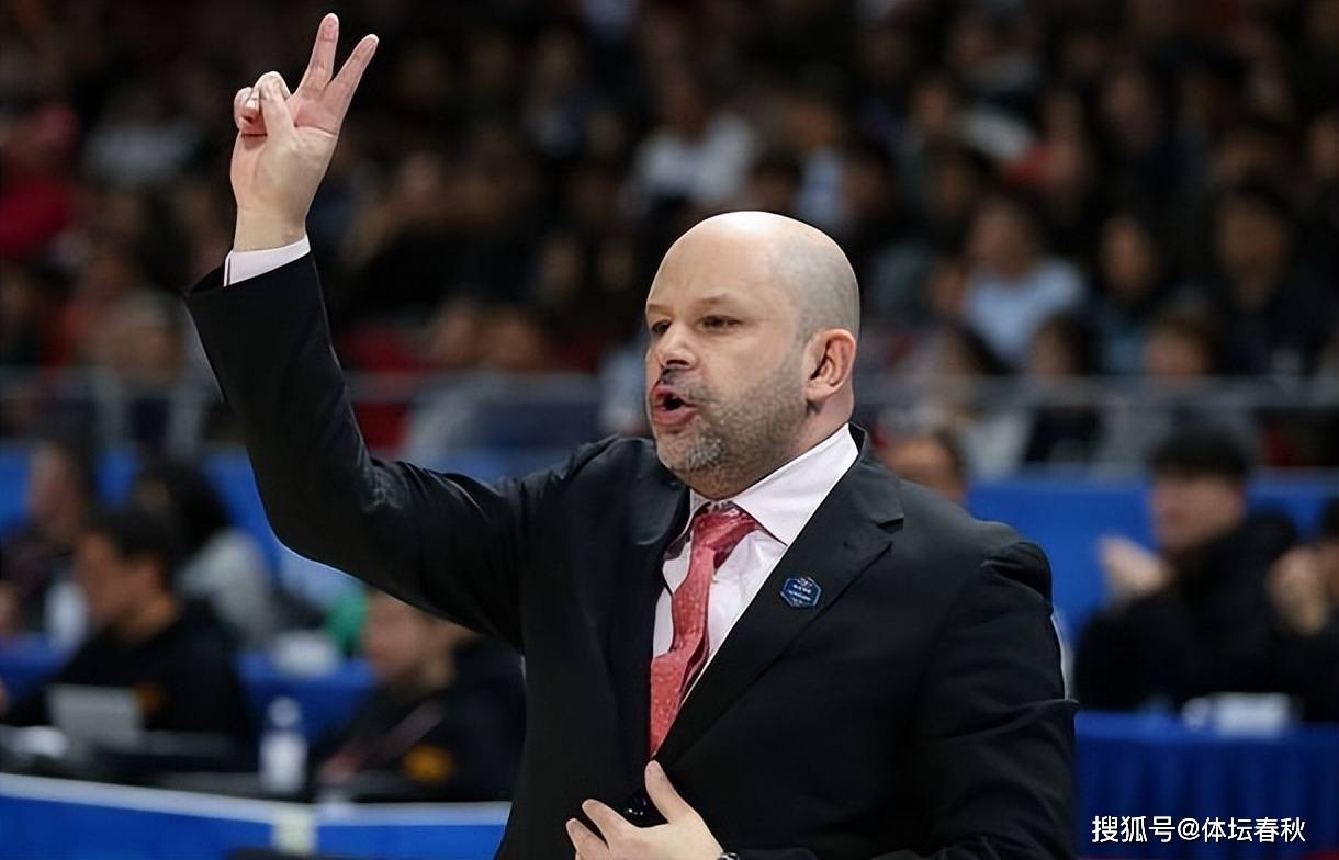 爱游戏网页版 -转会期体能课后；巴黎圣日耳曼主帅复盘备战CBA季后赛；目标明确；赛程密集仍需轮换的简单介绍