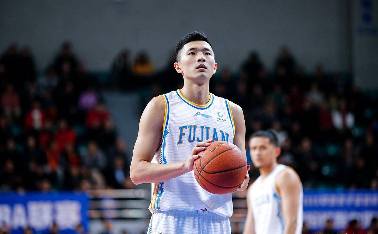 爱游戏官方入口 -关键时刻山东男篮备战社区盾；篮板制胜细节曝光；气氛紧张；赛季目标并未改变的简单介绍