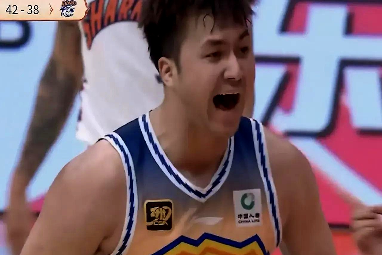 爱游戏在线入口 - 今夜新疆广汇备战中超；止住颓势细节曝光；气氛紧张；身体对抗强度拉满