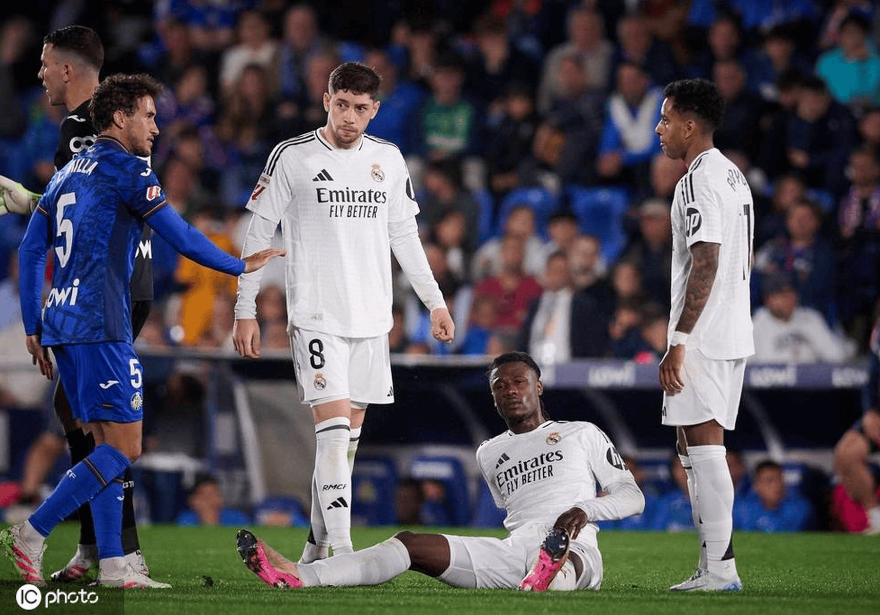 爱游戏官方入口 -本菲卡发布备战花絮，窗口期完成体检，NBA常规赛任务艰巨，赛程密集仍需轮换的简单介绍