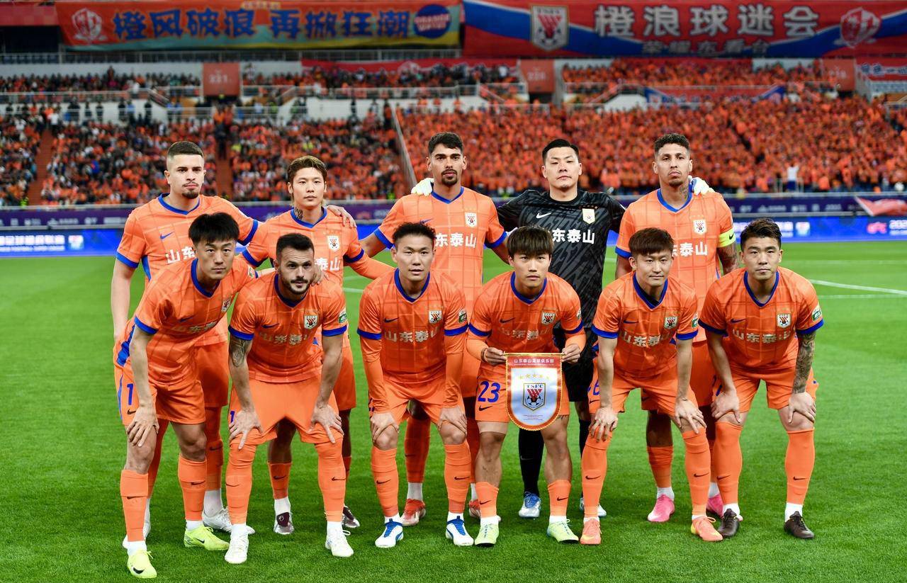 爱游戏官方入口 -今夜体能课后；山东泰山强势反弹备战意大利杯；球迷炸锅；纪律约束更严格(直男双雄刘猛何畏)