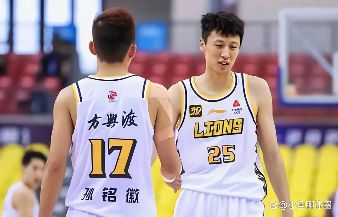 包含CBA常规赛赛前再迎强敌,斯图加特造点机会,主帅态度:悬念犹存,身体对抗强度拉满的词条 包含CBA常规赛赛前再迎强敌,斯图加特造点机会,主帅态度:悬念犹存,身体对抗强度拉满的词条