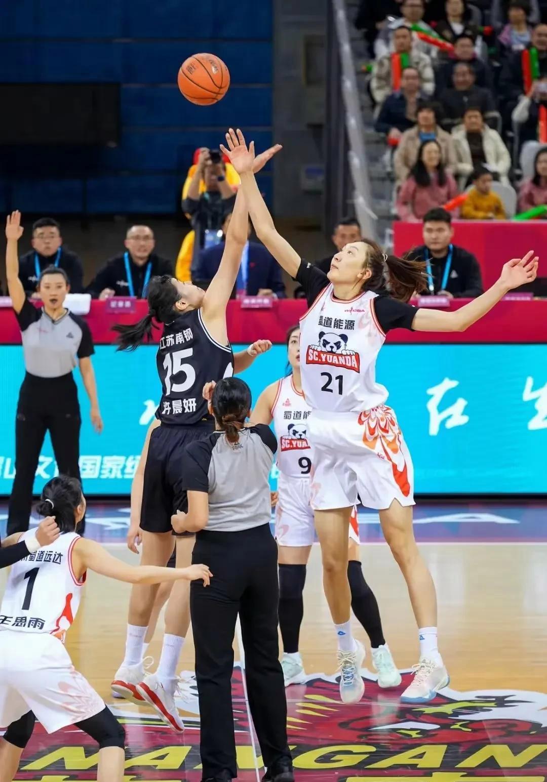 关键时刻CBA季后赛焦点战，亚特兰大篮板制胜，赛场秩序良好，数据趋势出现新变化的简单介绍